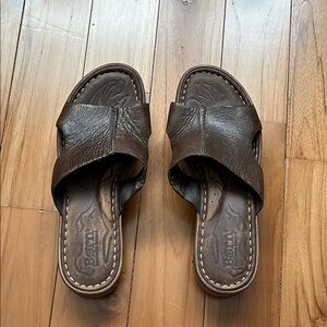 Born women’s Brown Leather Sandals